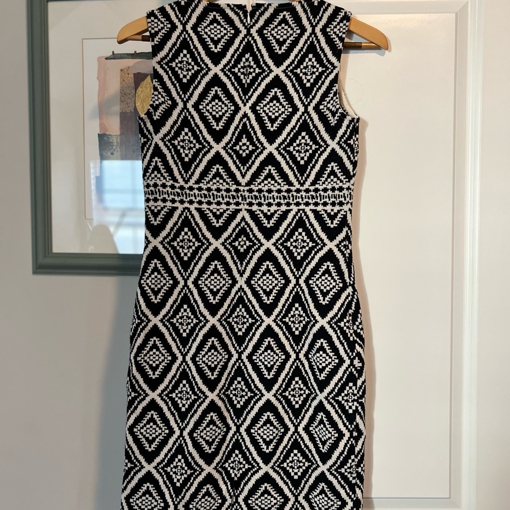 St. John Black and White Sheath Midi Dress
